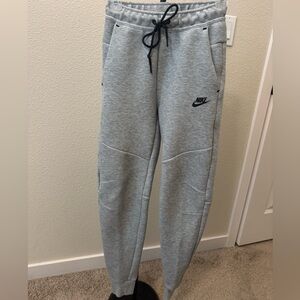 Nike Tech Fleece Grey Joggers Women’s XS